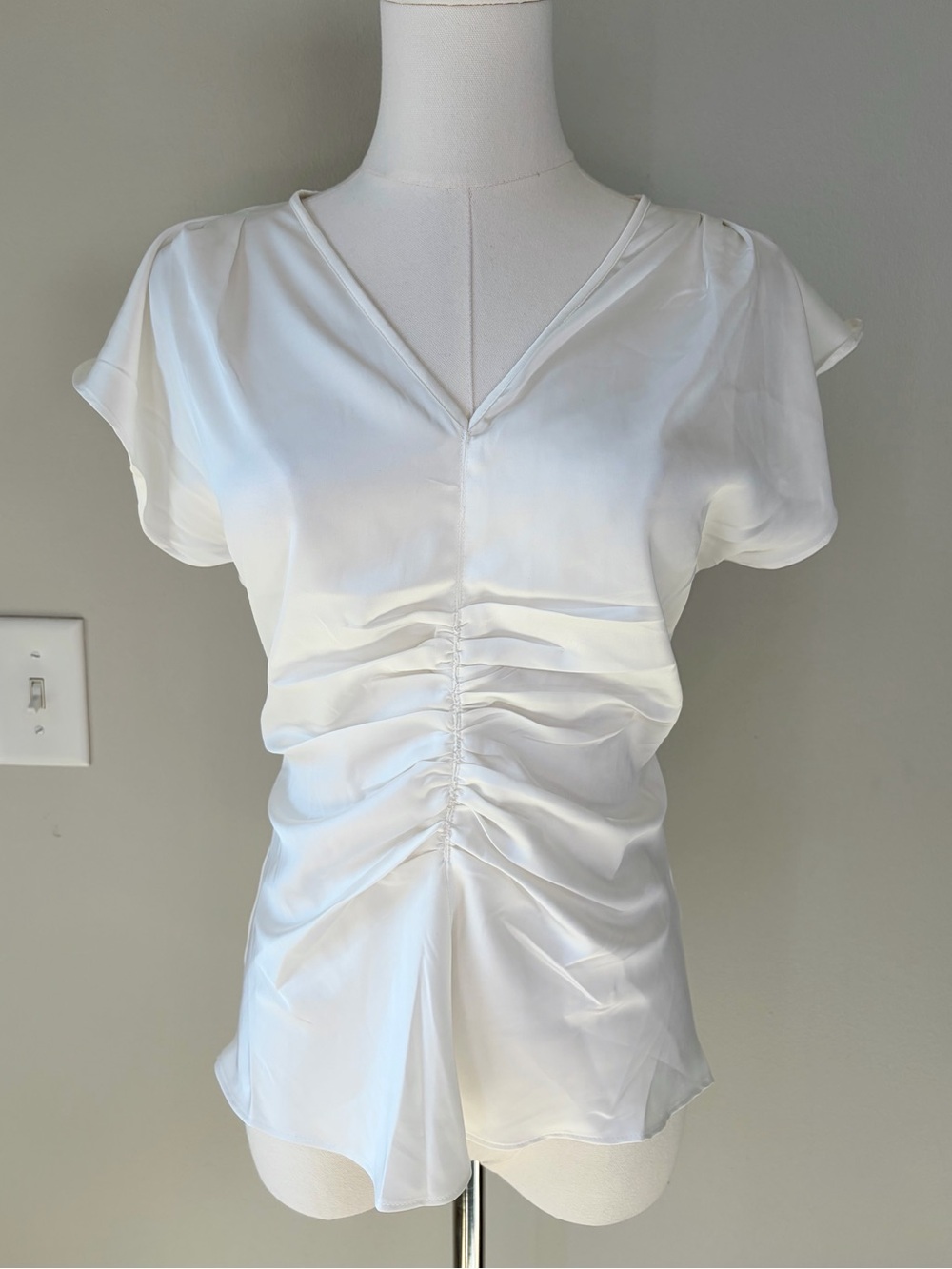 White House Black Market Ruched Front Satin Flutter Sleeve Blouse Top in Ecru